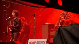AKA What a Life live @ Rock en Seine 2012 - Noel Gallagher