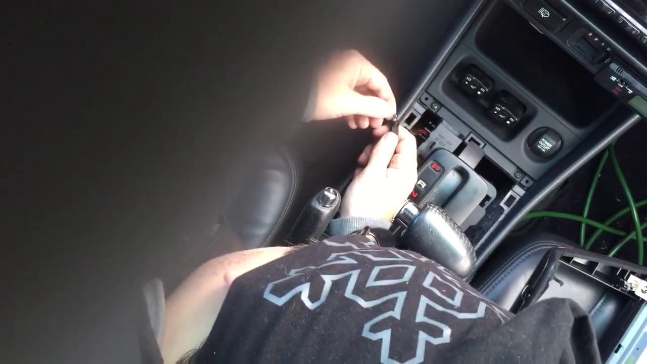 Replacing shift indicator bulb on a 1998 Honda Accord (CG2) YouTube