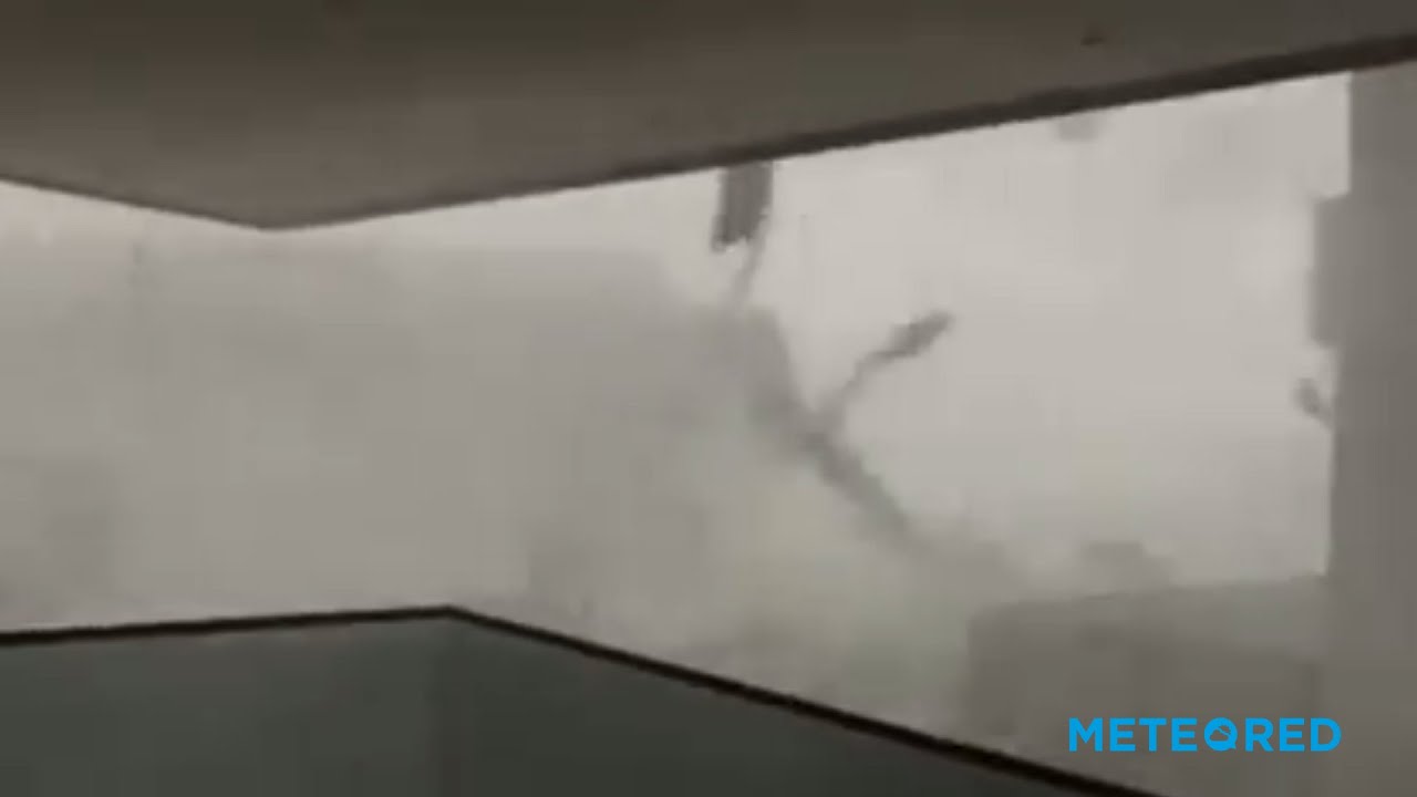 Екстраординарный downburst  в Дервенте, Босния и Герцеговина