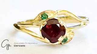 Anillo de oro con Granate y Nanos verdes, Clases de Joyería