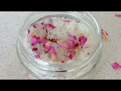 Скраб за лице и тяло с розови листенца / Face and body scrub with rose petals