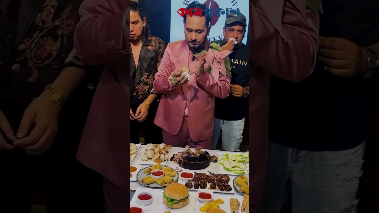 স্যান্ডউইচ খাওয়ার স্টাইল দেখালেন সুদর্শন পুরুষ #rumikarim