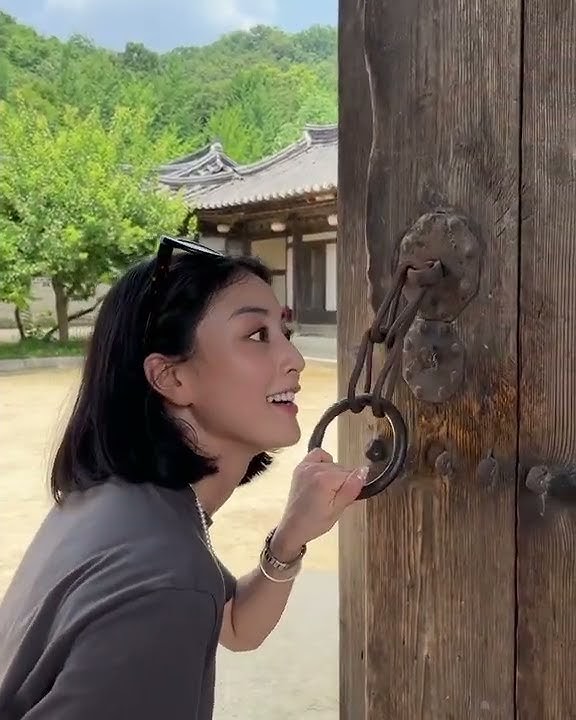 Jihyo Knock Knock but in 2022 (cute laugh)