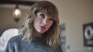 Miniatura de vídeo de "Taylor Swift New Commercial - AT&T (Taylor's Up To Now)"