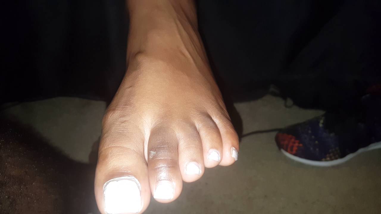 Black cock white feet Black cock white feet
