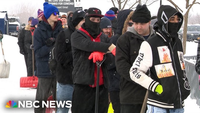 Fans Shovel Out Highmark Stadium Before Bills Chiefs Playoff Game