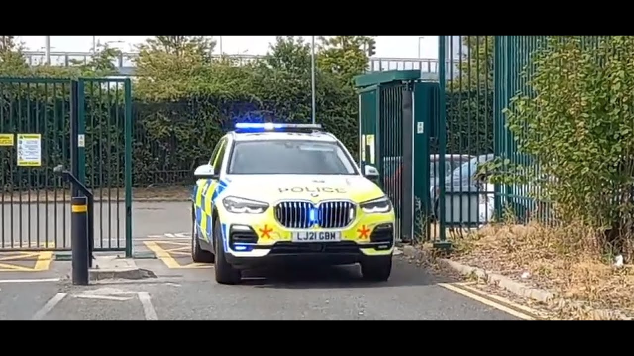 Thames Valley Police ARV BMW X5 Responding Quickly from three Mile