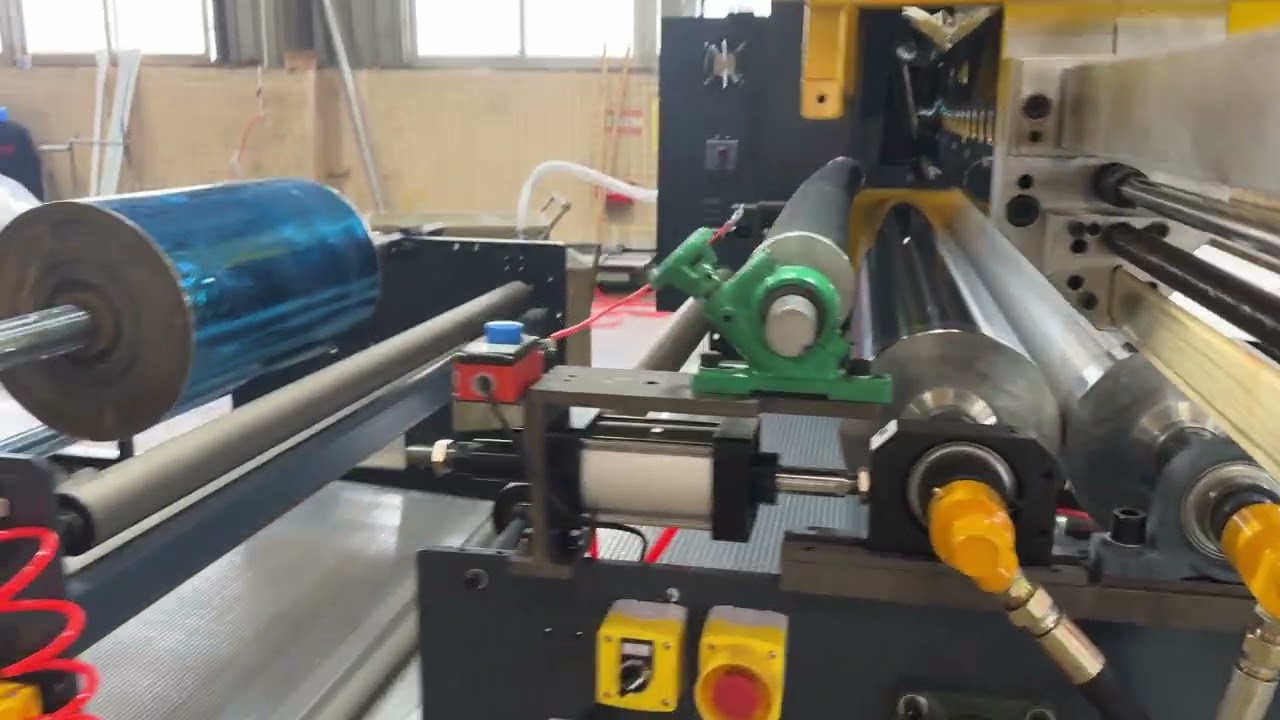3 layers 1600mm bubble film machine with perforator,auto cutting winder