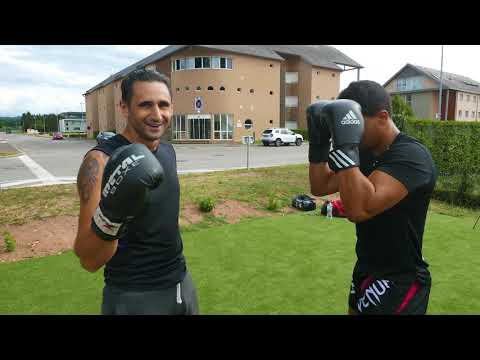 Vidéo: Comment Boxer