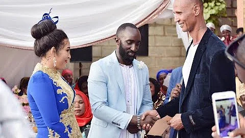Okwanjula Kwa Julie Underwood [Sharon] Owa Ebonies...