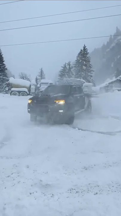 The Ram TRX was observed executing donuts in snowy conditions. #ram #trx #cars #racing #drift #viral