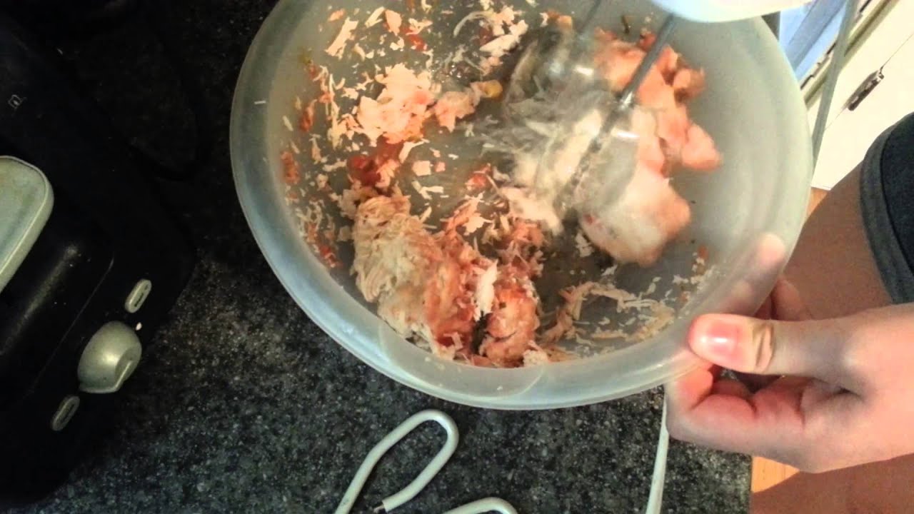 Easy and quick way to shred chicken - YouTube