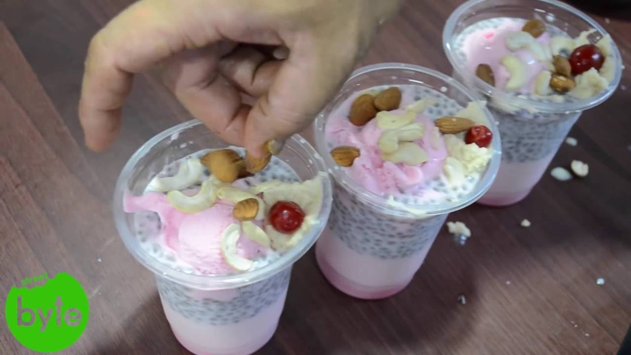 Amazing Indian Falooda/Faluda, Lassi  in Fruit Flavours || Hyderabad Street Food || Indian Food | Street Byte