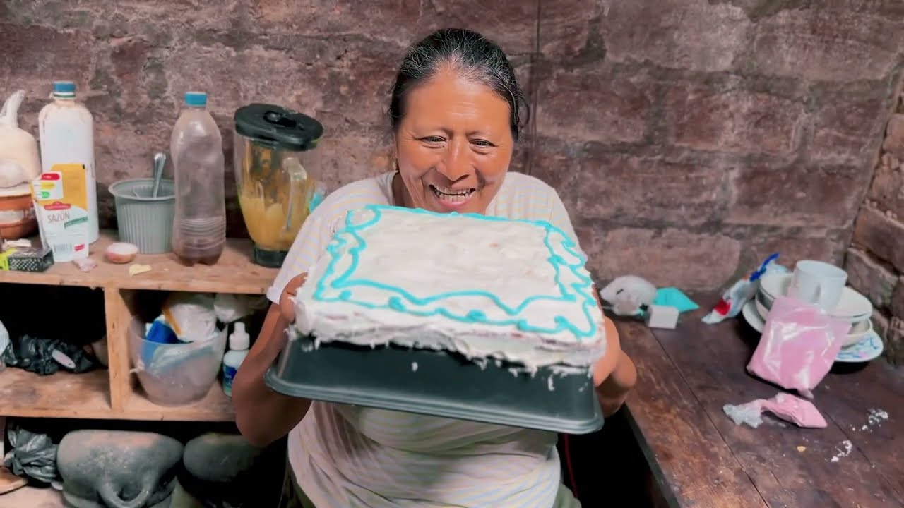 Hice mi primer pastel con mis colores favoritos y así me quedo