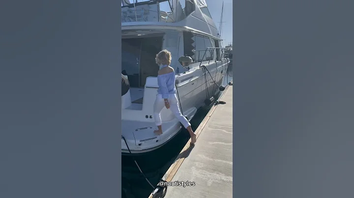 $269K Yacht-Home? #yachttour #boat