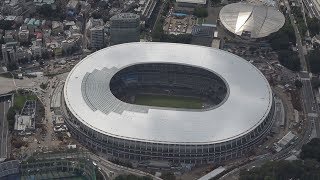 新国立に緑のフィールド 五輪1年を前に天然芝敷設