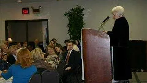 Marlene Weisenbeck accepts the Iverson Freking Award