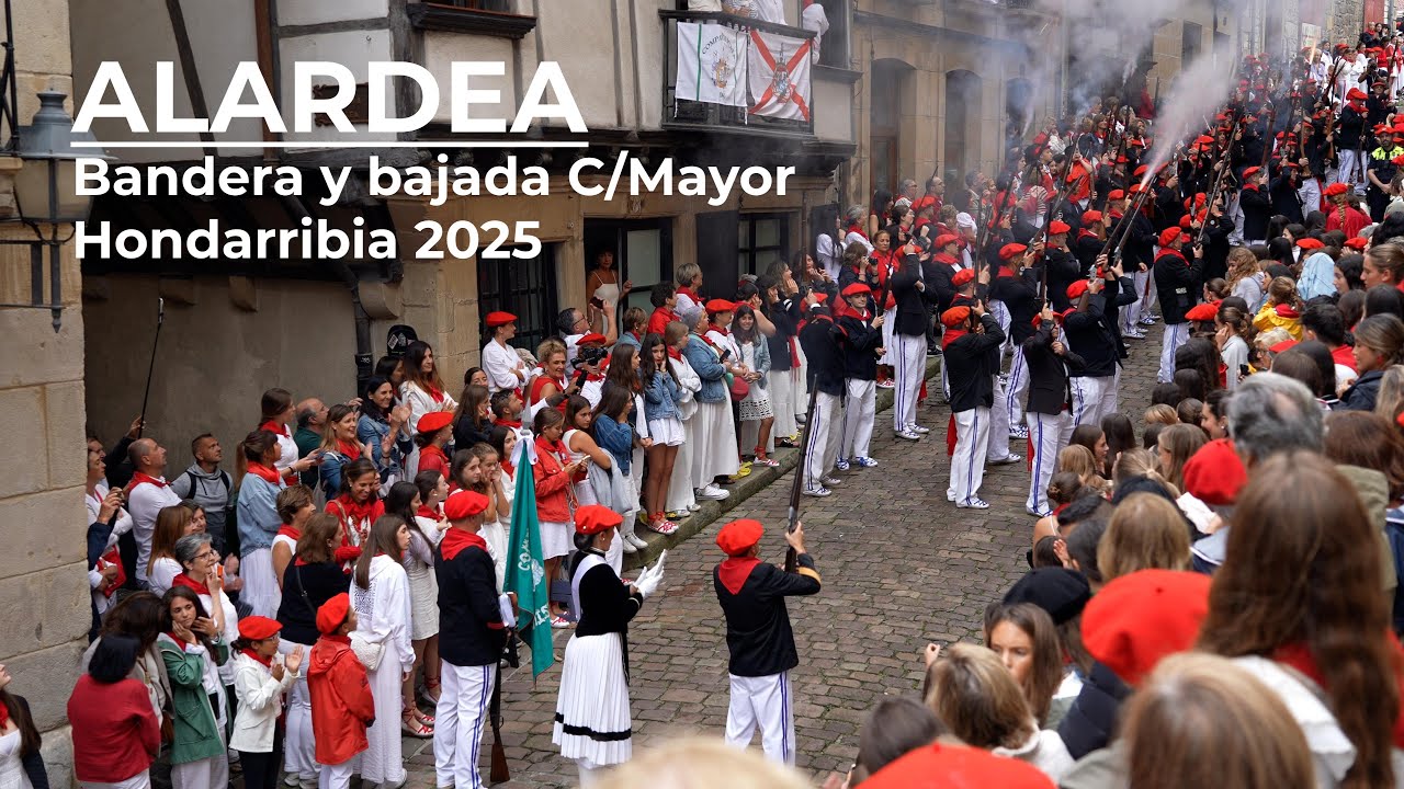 Bandera y Bajada Calle Mayor en el Alarde Hondarribia 2025 | Txingudi Online