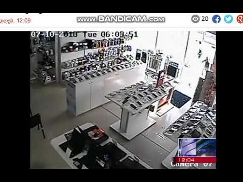 „ბეკოს“ მაღაზია არასრულწლოვნებმა გაქურდეს - სათვალთვალო კამერების ჩანაწერები