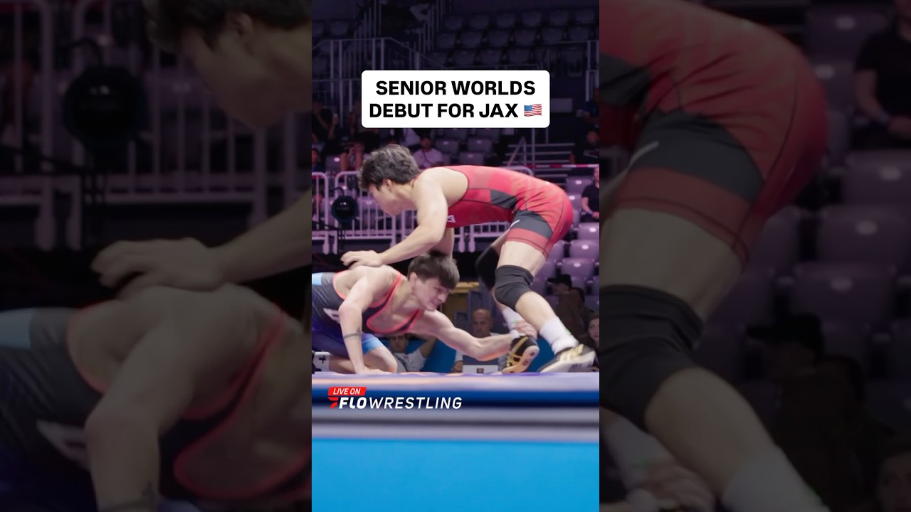 Jax Forrest locks up a TECH in his debut match at the 2025 Senior 