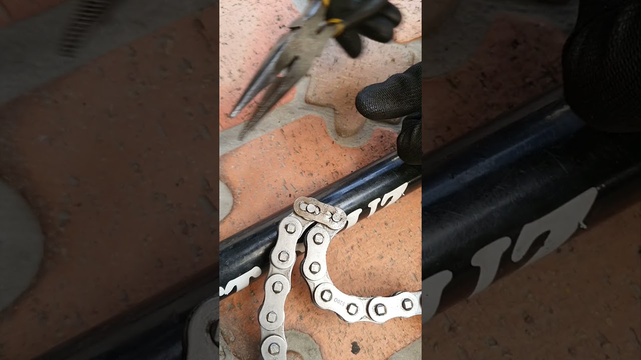 Aprende a cambiar la cadena de tu moto.