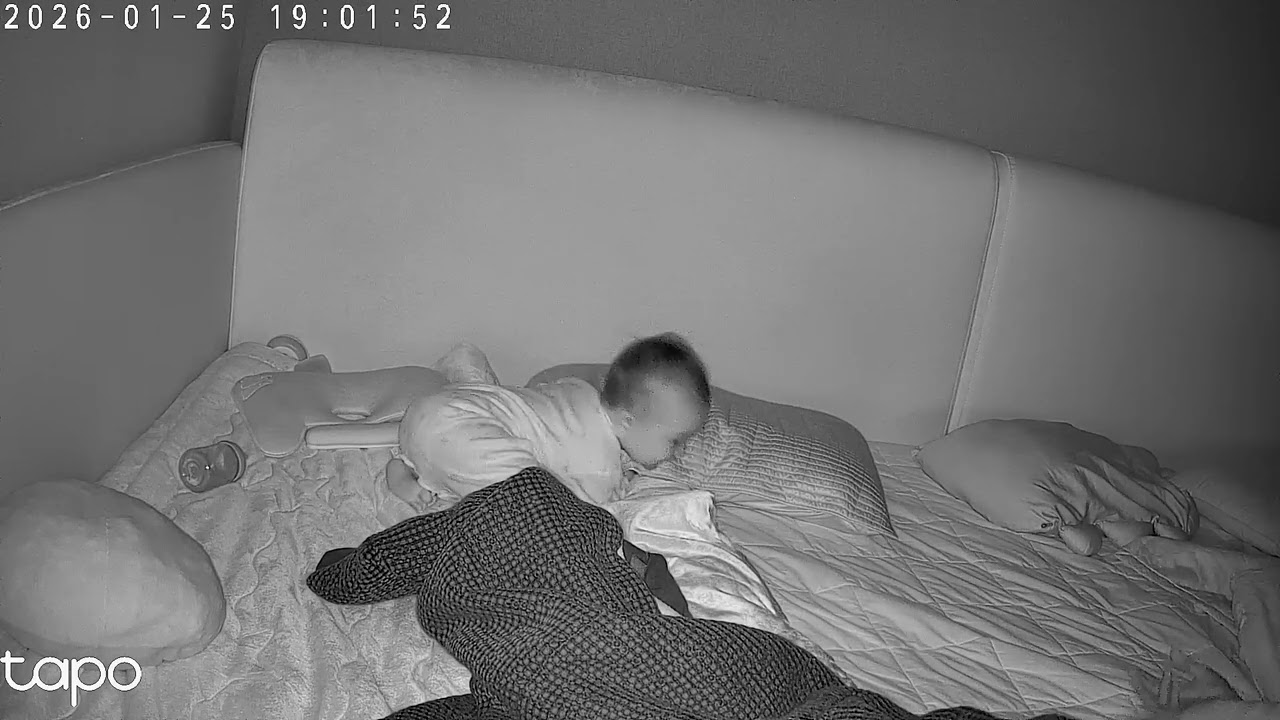 그녀가 일어났다 #cctv