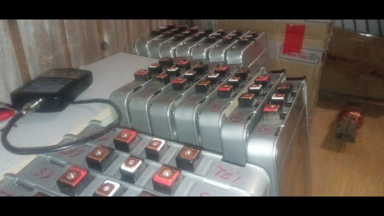 Предварительная сортировка и балансировка литиевых "консерв" - YouTube