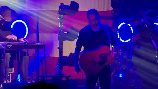 Celebrity Aaron lewis - Right Here (Live) Net Worth