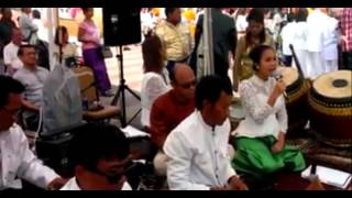 Song Khmer Song Buddhist