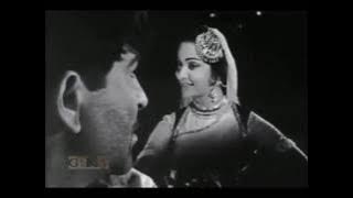 LATA MANGESHKAR - Raat Dhalne Lagi Chand Chupne Chala - TEESRI KASAM