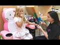 Алиса в САЛОНЕ КРАСОТЫ для детей !  Pretend play beauty salon for kids