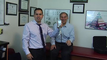 Testing the strength of shoulder and arm with Dynamometer