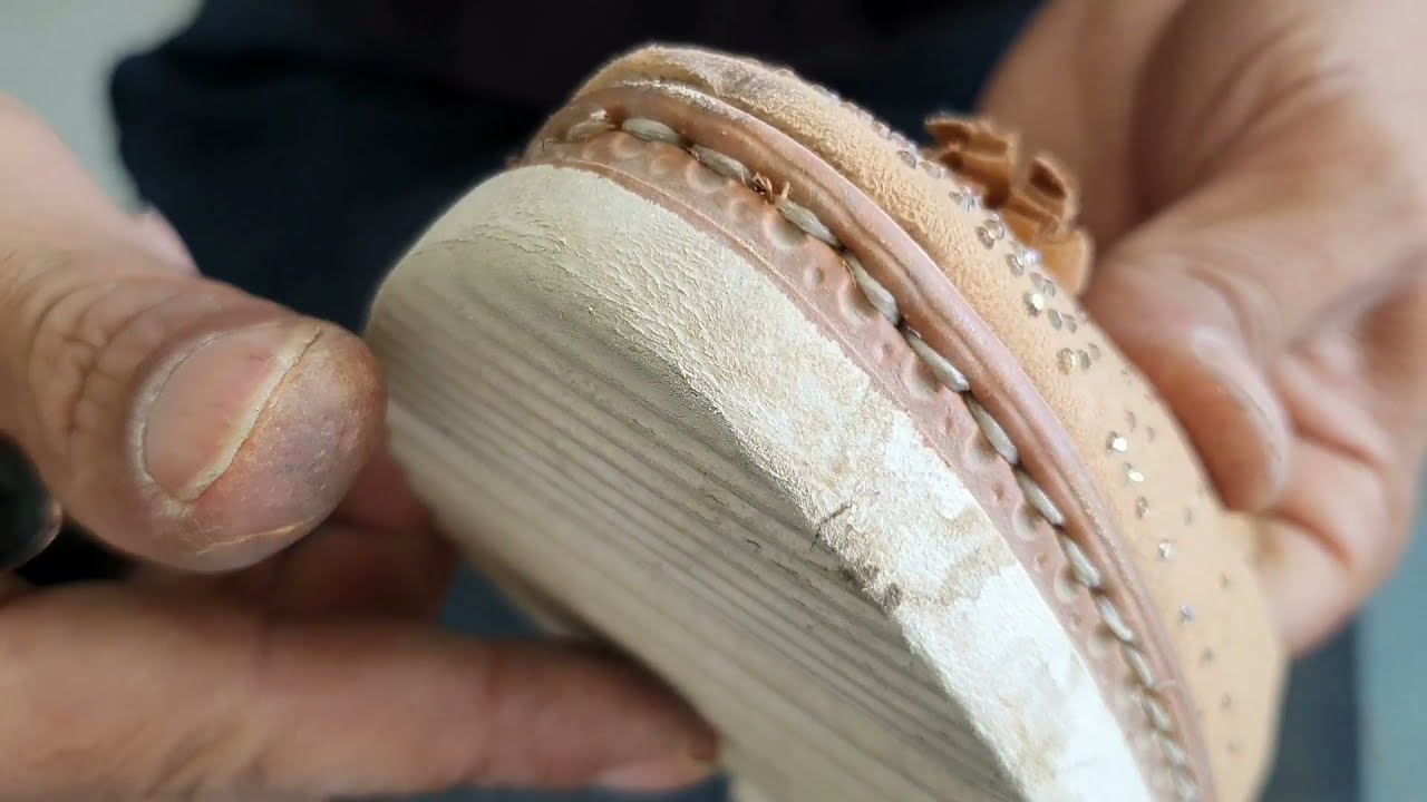 طريقة خياطة نعل الحذاء يدويا كيفية خياطة الحذاء يدويا خطوة بخطوة #كيف_تخيط_الحذاء Serbout_Cuir#