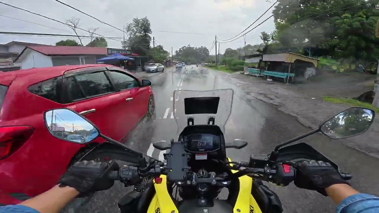 Vstrom 250 Michelin Road 6 Raining