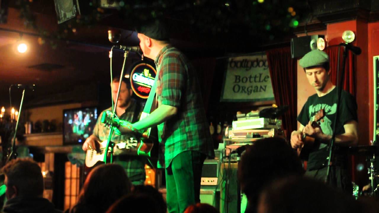 Guarda 6'10 "Hurricane" @ Ballydoyles Pub su YouTube Guarda 6'10 "Hurricane" @ Ballydoyles Pub su YouTube