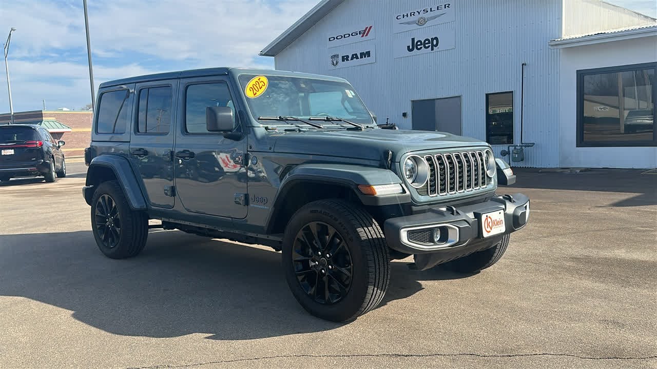 2025 Jeep Wrangler Sahara 4xe Clintonville, Shawano, Waupaca, Green Bay, Appleton WI