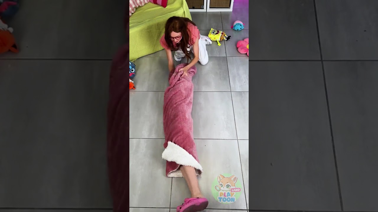 🎲 Game Time! 🧶 Snail Or Blanket? Let’s Play! 🐌😀