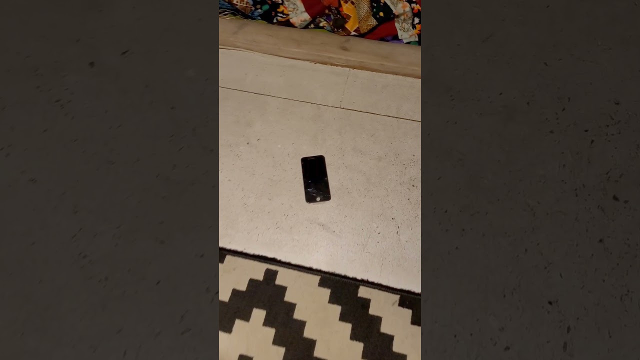 iPhone SE 2020 Screen Durability test. Why its so easy to break em?