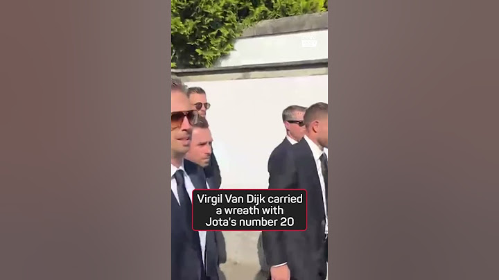 Van Dijk leads Liverpool players in the emotional final farewell to Diogo Jota 🕊️