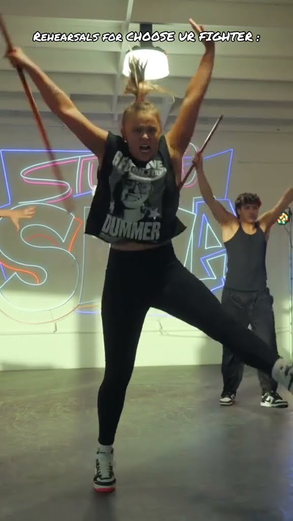 Rehearsals for the wushu dance break in the CHOOSE UR FIGHTER official video ✰new year, new music v