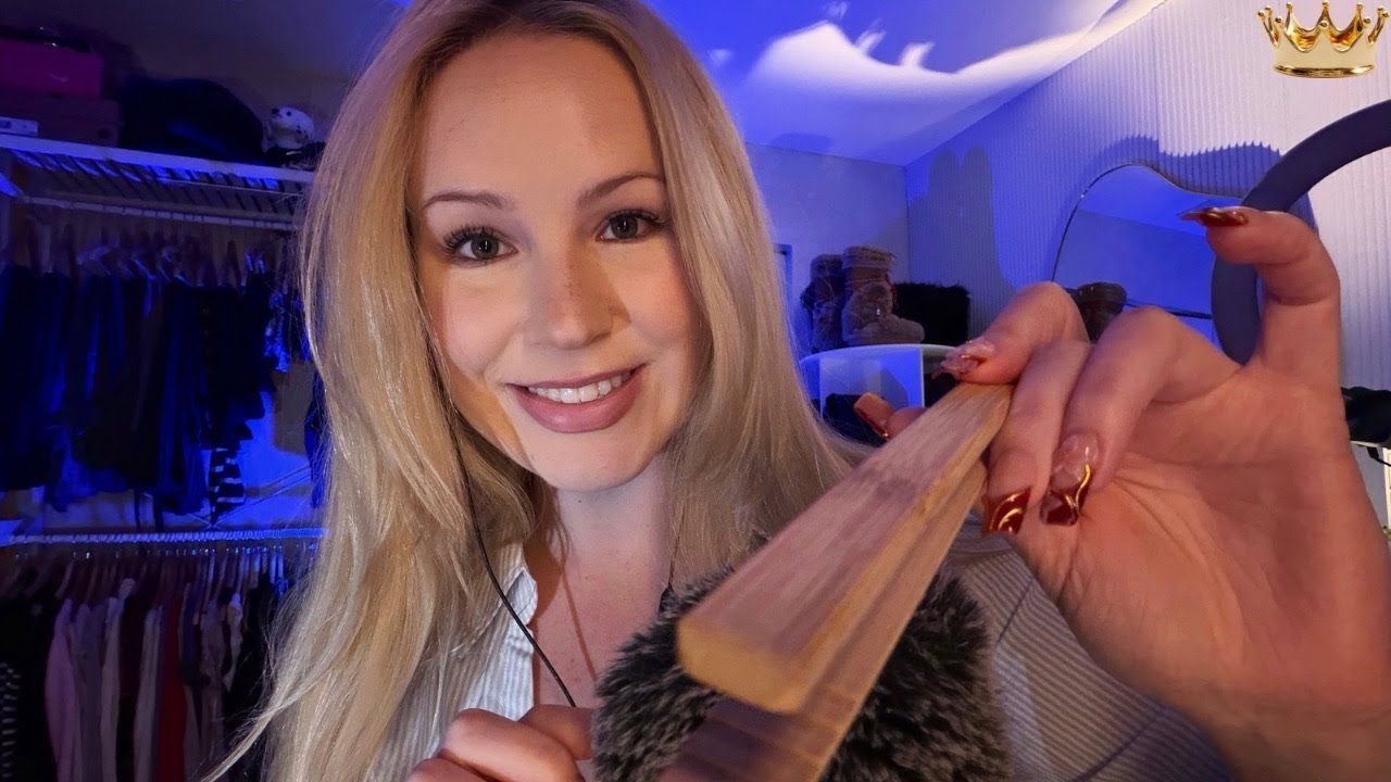 Plucking your face: fluffy mic tingles & wooden chopsticks | Tingle Master ASMR