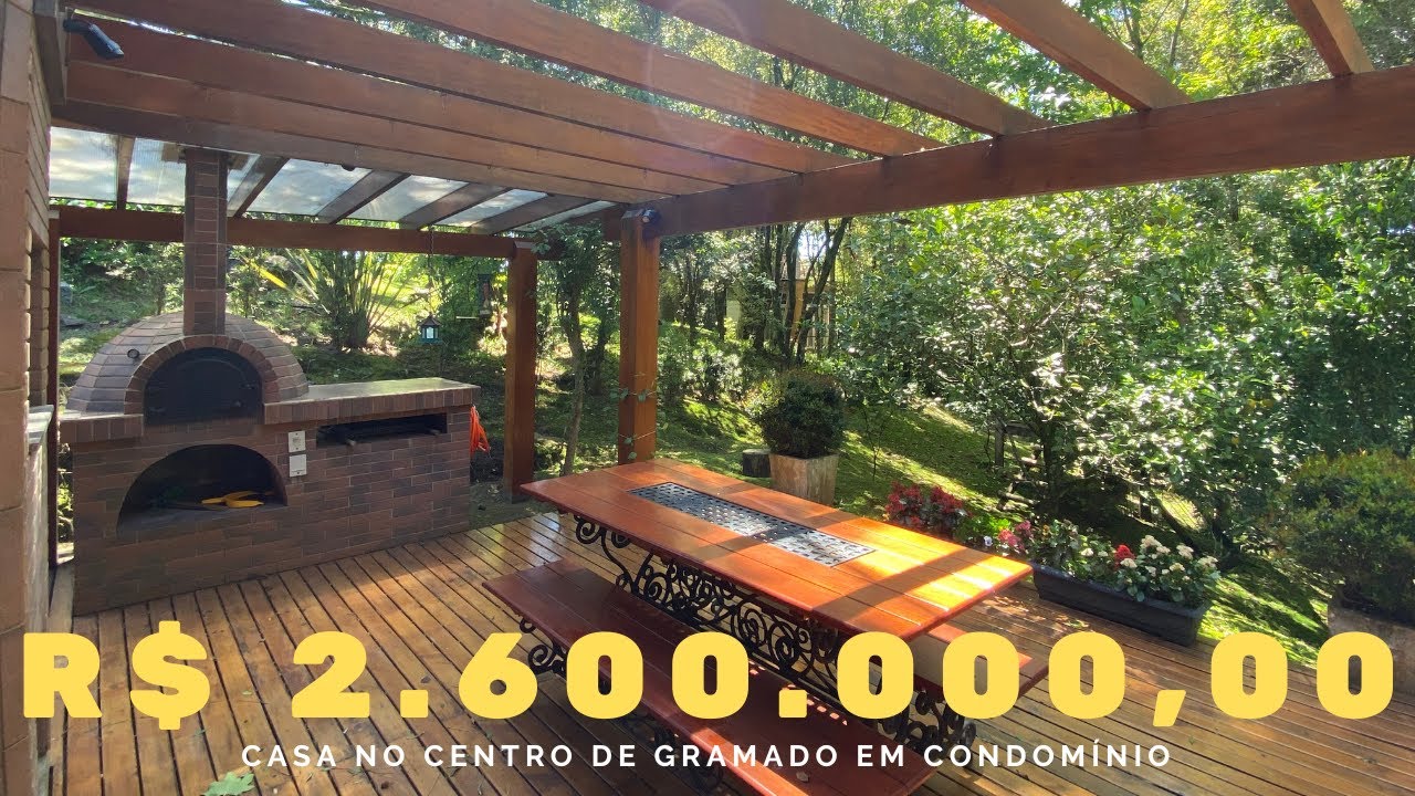 CASA NO CENTRO DE GRAMADO EM CONDOMÍNIO