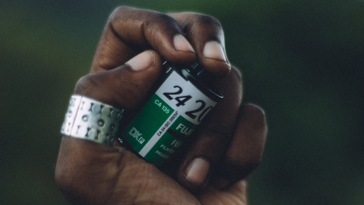 I CRITIQUED your PHOTOS (Don't hate me pls)