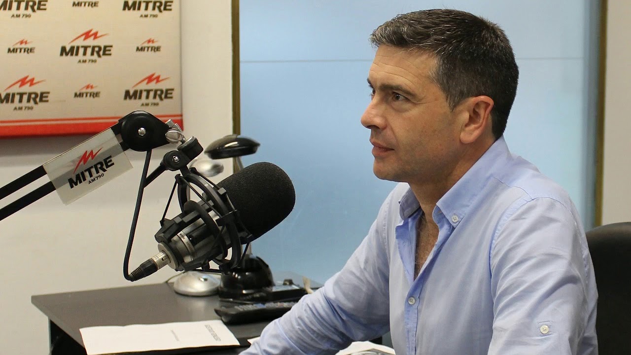 Pablo Rossi habla con Hna. María Soledad y Nicolás José Isola