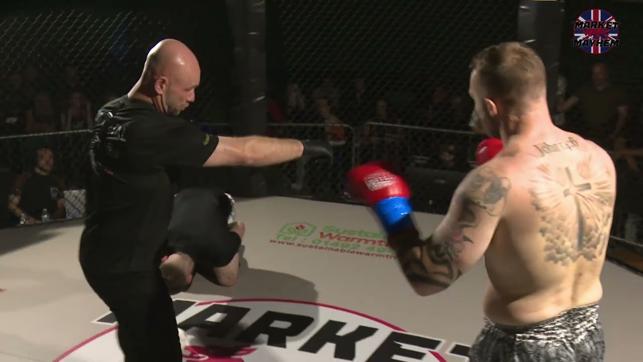 Market Mayhem - Market Harborough James vs Blackie