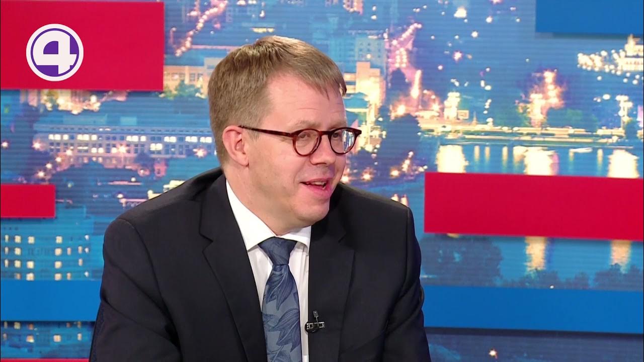 30 каналов. Канал свердловск тв фото дмитрия ?. 4 канал екатеринбург логотип. Новости 4 канала. Ведущие 4 канала.