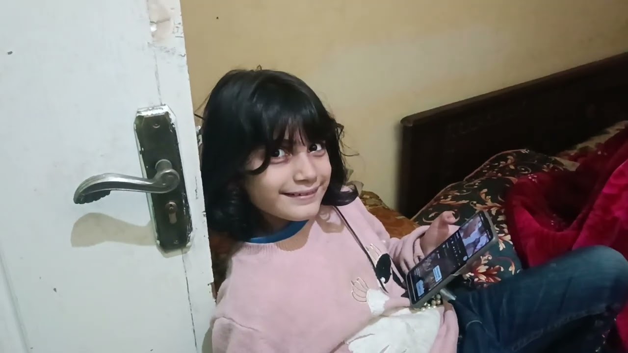 Bachy Kaya kr rahy hai 