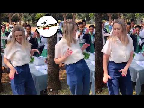 White South African teacher goes viral because of her Amapiano dance moves😍🔥🔥🔥🔥.