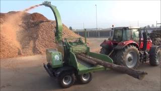 PTH 900 G Pezzolato drum wood chipper powered by MASSEY FERGUSON 260 Hp power