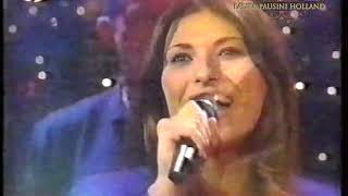 Laura Pausini - La solitudine @ Hest Kerst Kado (1996)